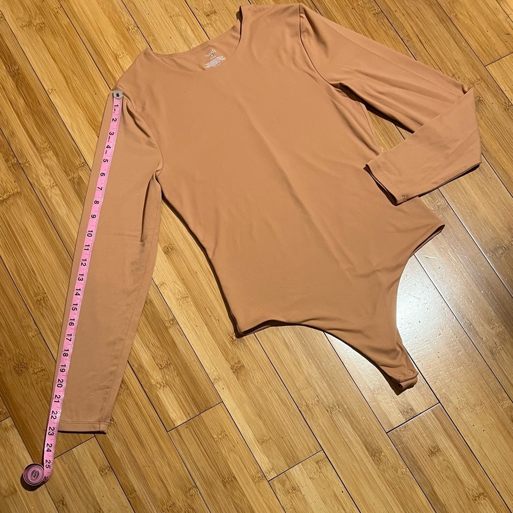 Nuuds Seamless Longsleeve Crewneck Bodysuit Size M - Picture 14 of 16